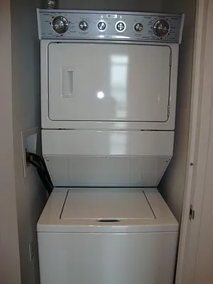 Rented by Camhi NYC Realty Inc | media 25