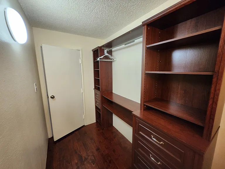 1350 Golden Cir #109 — Photo 7