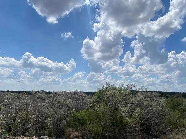 105 LEGEND HILLS RD LOT 7, Uvalde, TX 78801