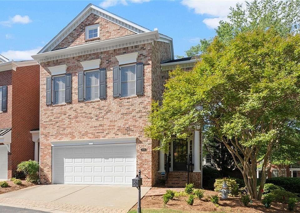 1st image of 2300 English Ivy Ct SE