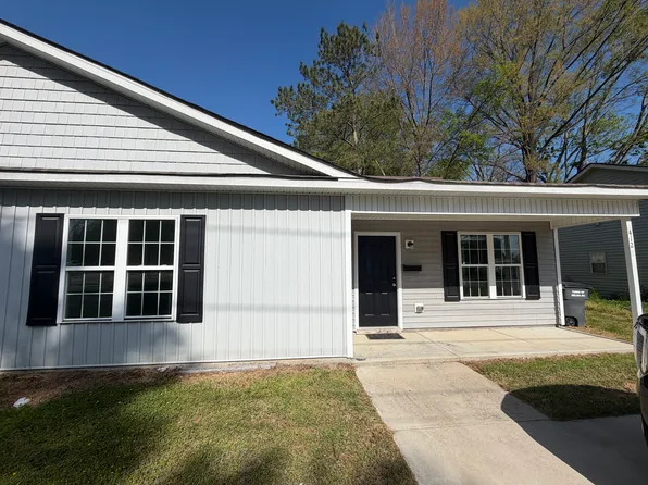 412 S Sharpe St, Selma, NC 27576