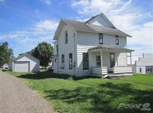 206 1st Ave E, Cascade, IA 52033