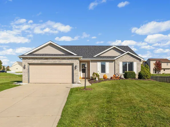 12104 Breezy Knoll Ct, Fort Wayne, IN 46818