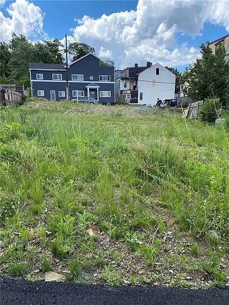 2nd image of 5257 Wickliff St