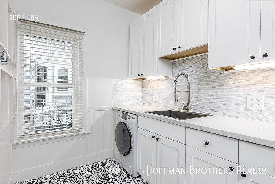 1st image of 905 Pine St #34