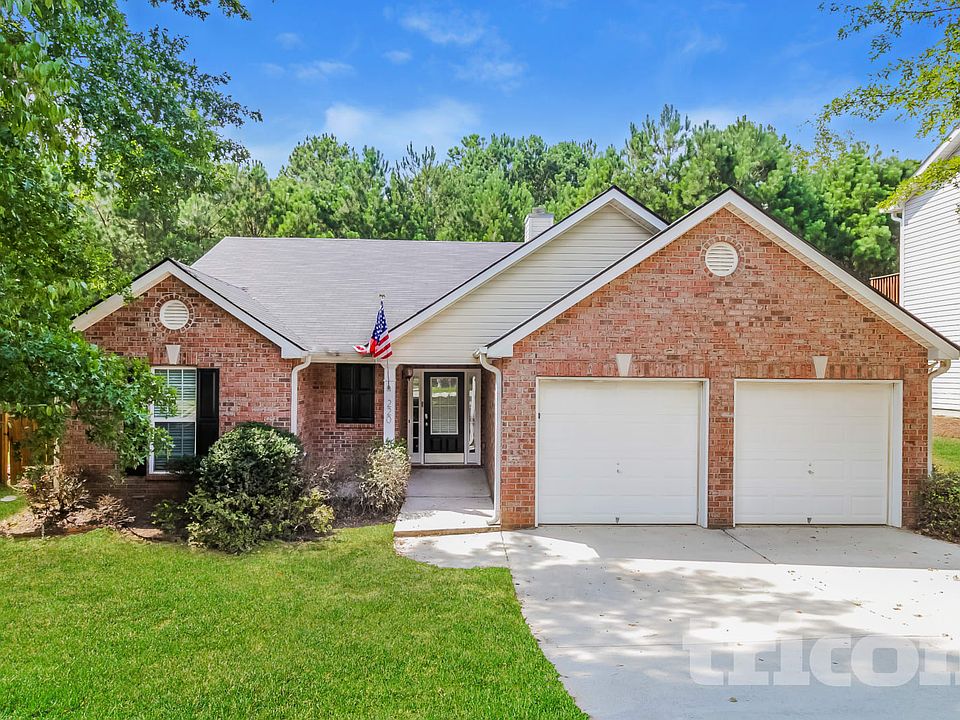 1st image of 220 Arbor Creek Dr