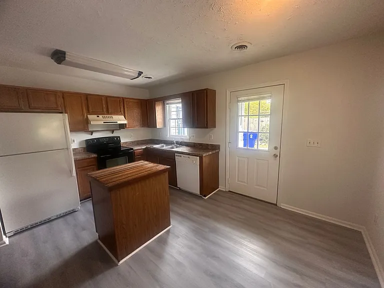 6519 Spicewood St — Photo 5