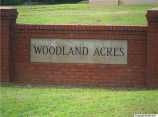 153 Ashwood Dr, Decatur, AL 35603