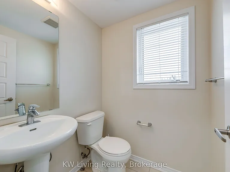 17 Allcroft Ct #UPPER — Photo 10
