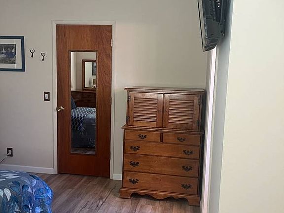 2nd image of 1597 Lietz Ave