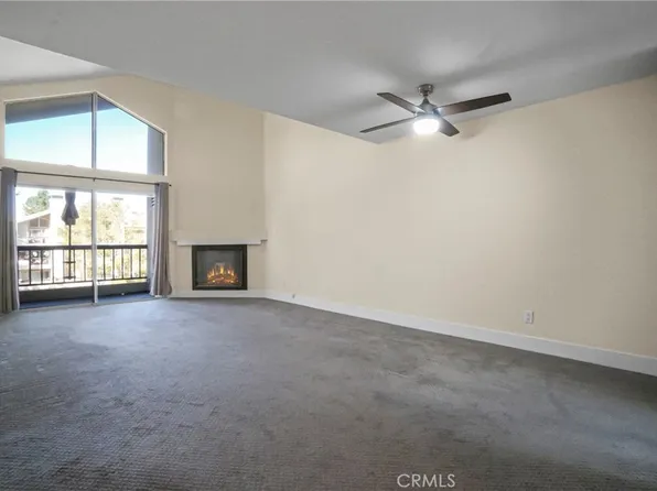 21500 Burbank Blvd APT 310, Woodland Hills, CA 91367