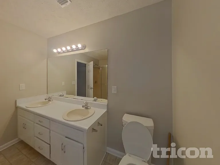 1014 Bay Ridge Dr — Photo 10
