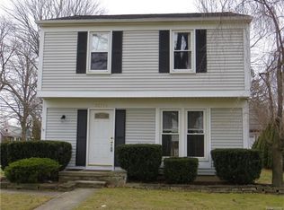 32750 Pierce St, Beverly Hills, MI 48025
