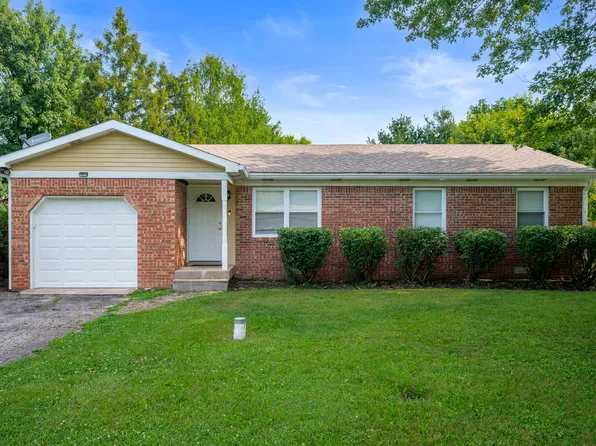 916 W Highland Dr, Shelbyville, IN 46176