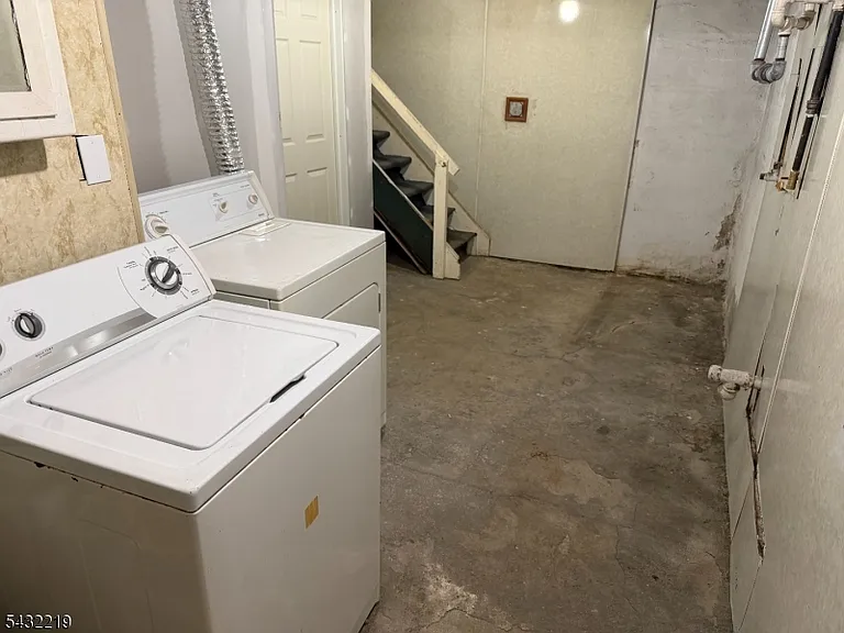 120 Market St #1 — Photo 8