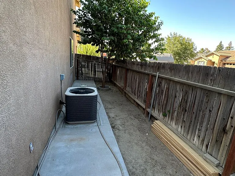 6630 Rimridge Way — Photo 5