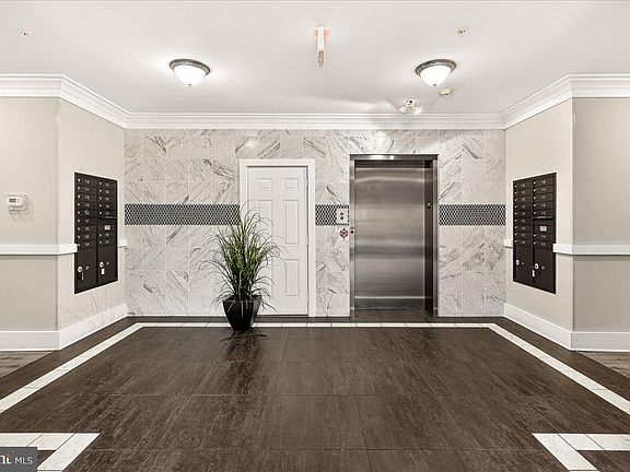 4th image of 3911 Doc Berlin Dr Unit 37
