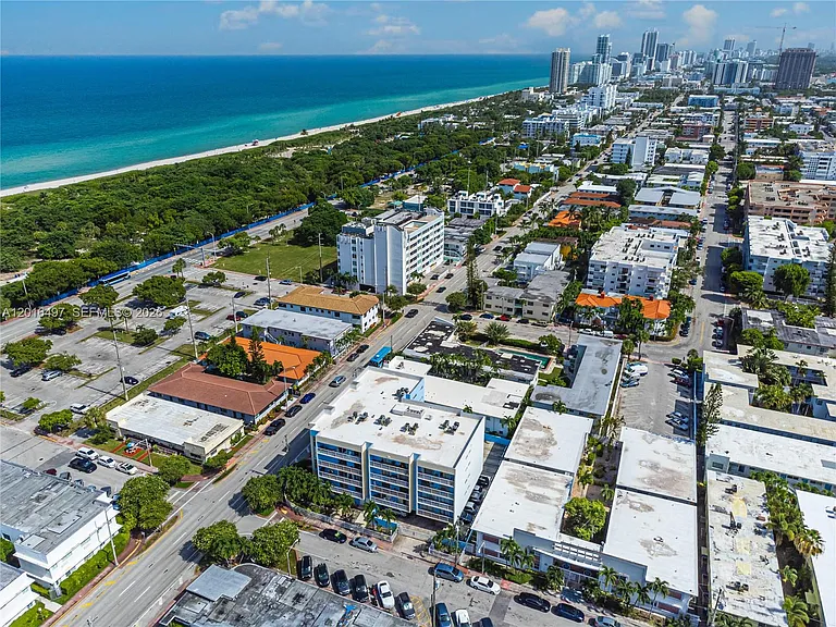 8340 Harding Ave #201 — Photo 41