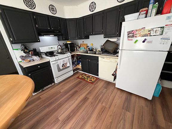 4th image of 1401 E 5th St