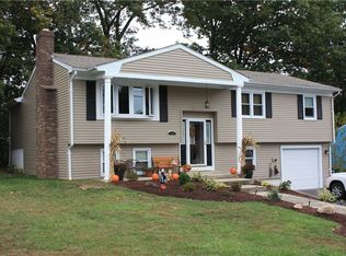17 Polly Dr, North Providence, RI 02911