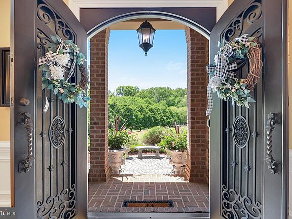 4th image of 841 Leigh Mill Rd