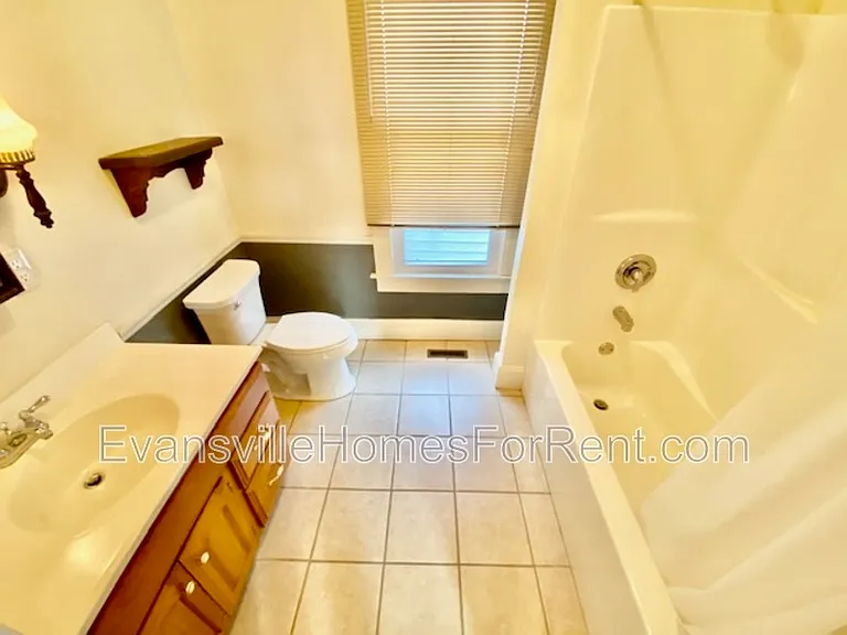 1204 N 1st Ave #A — Photo 7