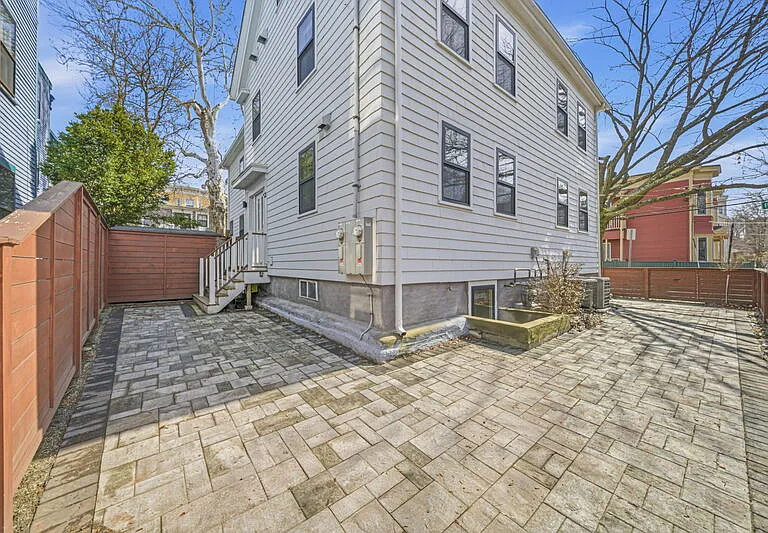 75 Prince St #75 — Photo 32
