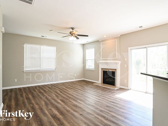 2nd image of 3316 Streamside Dr