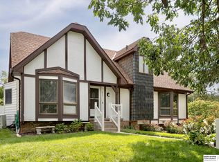 821 S 154th St, Omaha, NE 68154