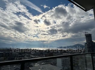 1488 Bertram St #1505, Kelowna, BC V1Y 2G2