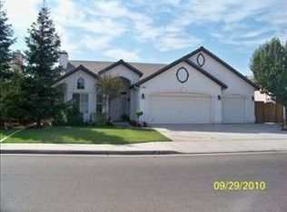 1820 Goshen Ave, Clovis, CA 93611