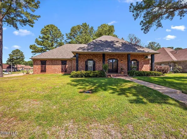 432 Huntington Dr, Jackson, MS 39272
