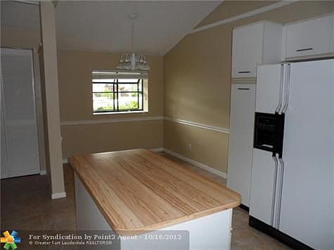 5th image of 7650 NW 79th Ave APT M3