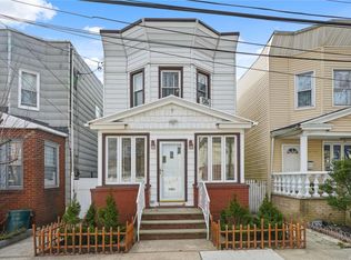 90-08 86th Rd, Woodhaven, NY 11421