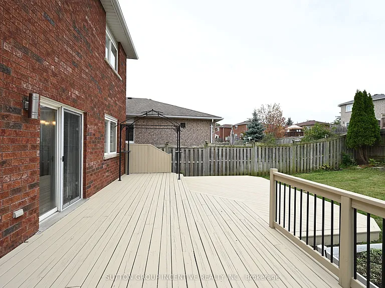 14 Brown Wood Dr — Photo 34