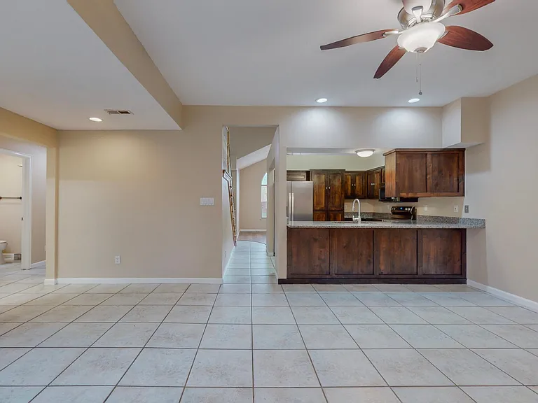 8405 Fairmont Dr NW — Photo 19