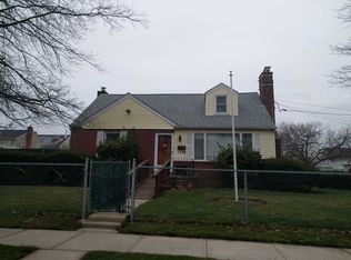 1129 Pembroke St, Uniondale, NY 11553