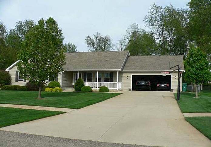 1st image of 13683 Green Prairie St