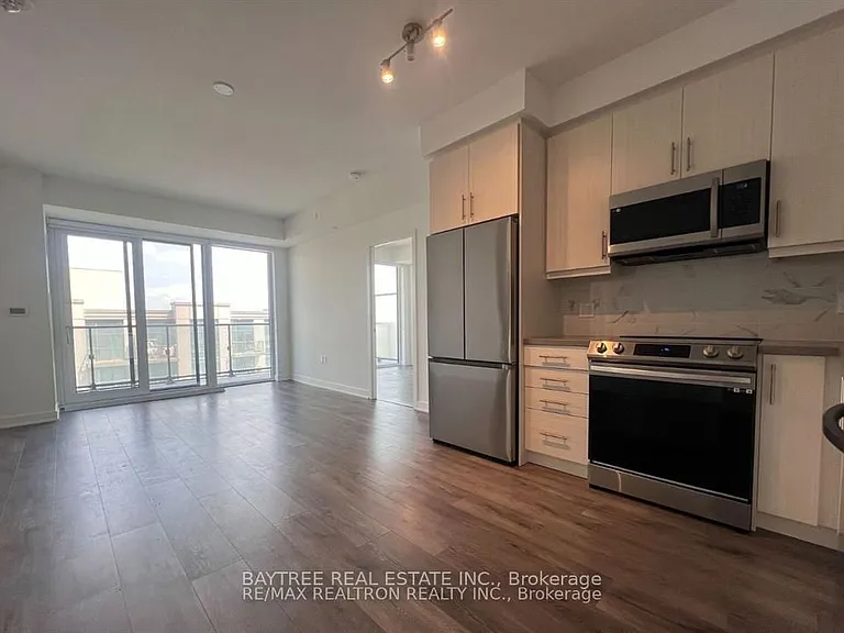 105 Oneida Cres #1107 — Photo 1
