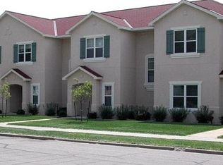 1135 High Ave APT G, Oshkosh, WI 54901