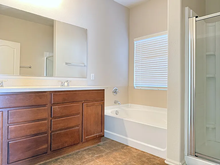 1128 S Olympic Dr — Photo 14