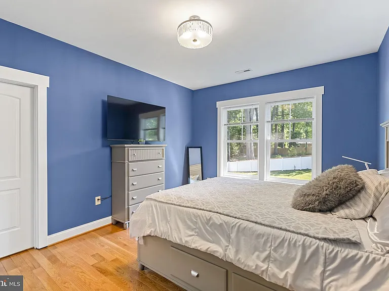 3925 Ashwood Pl — Photo 48