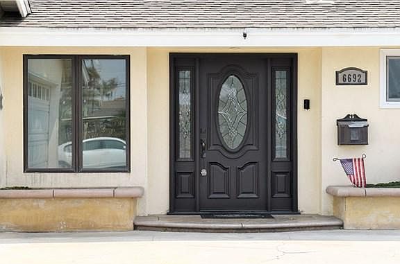 5th image of 6692 Chapman Ave