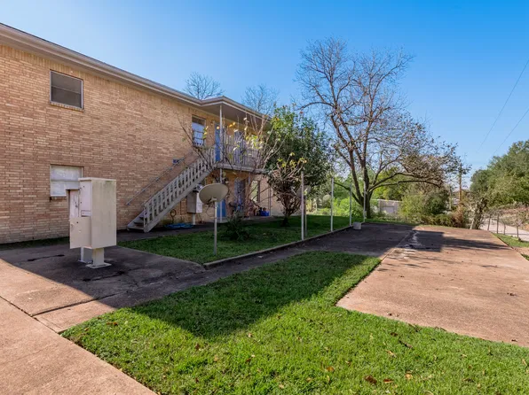 525 12th St, Huntsville, TX