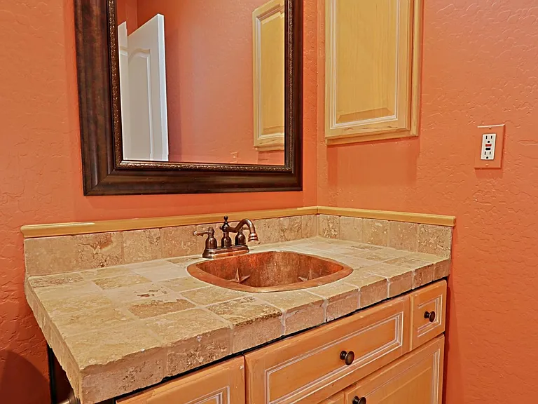6747 E Eagle Feather Rd — Photo 23