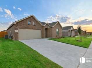 912 High Noon Dr, Haslet, TX 76052