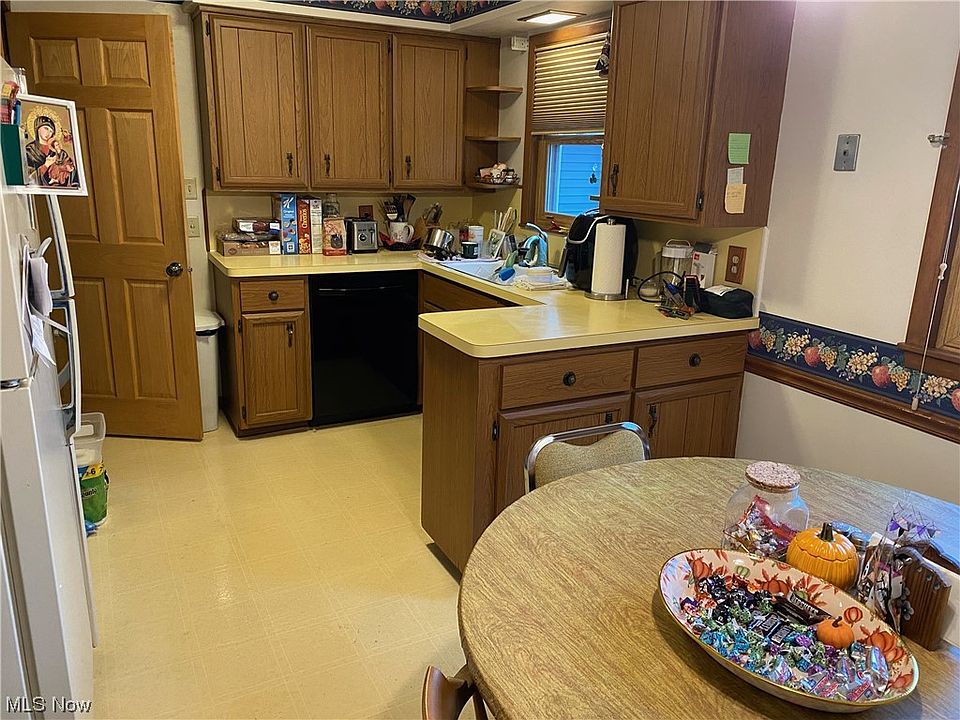 631 Oakmoor Rd, Bay Village, OH 44140 Zillow