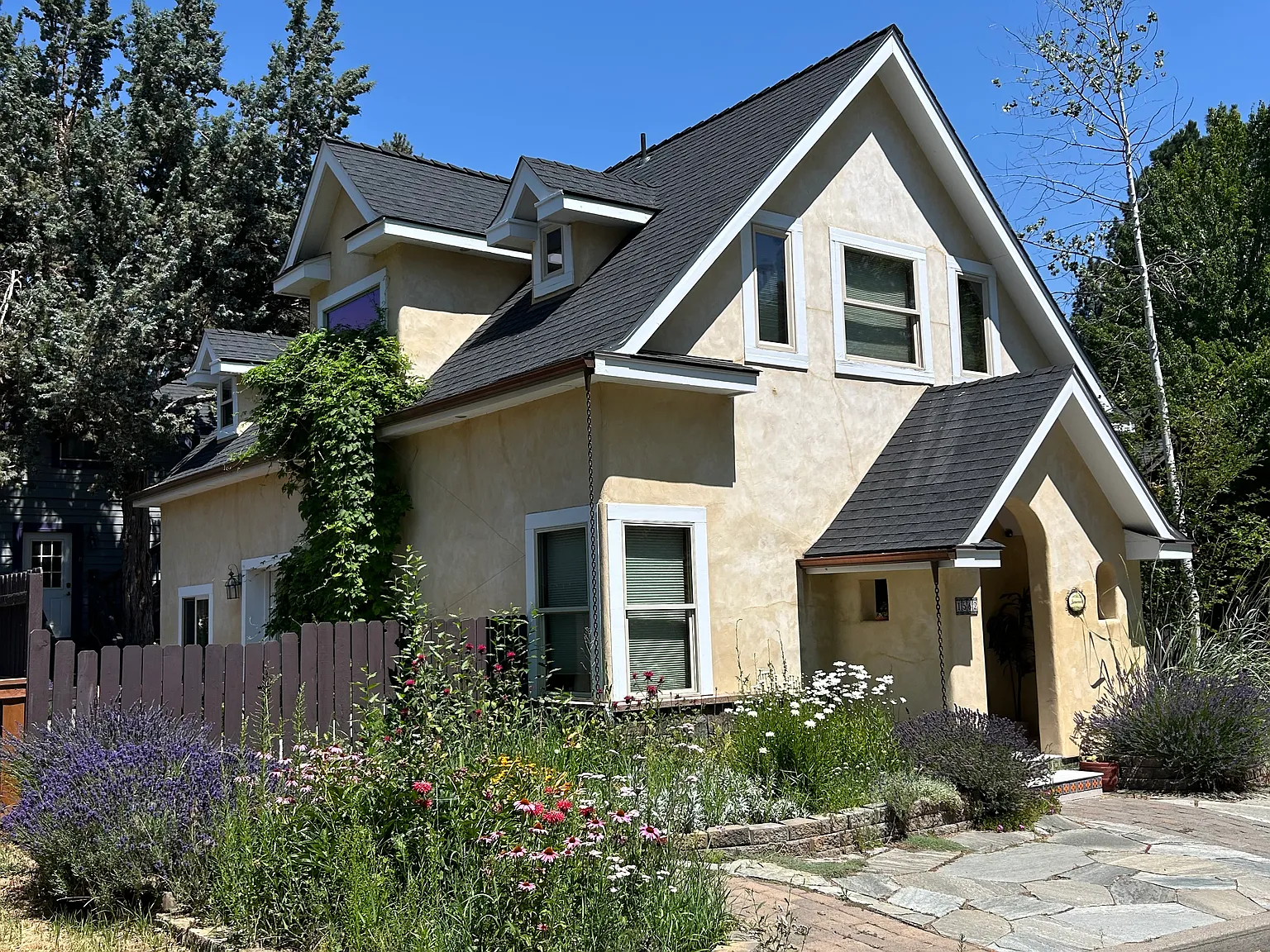 3 bed, 2.5 bath, 1549 sqft, $3,500 — Photo 2