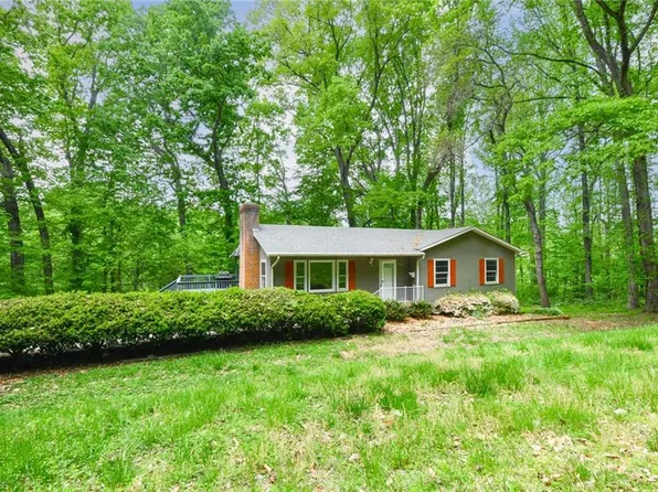 2307 Barn Swallow Rd, Kernersville, NC 27284