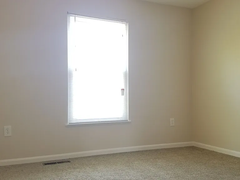 1669 Colonial Way — Photo 20
